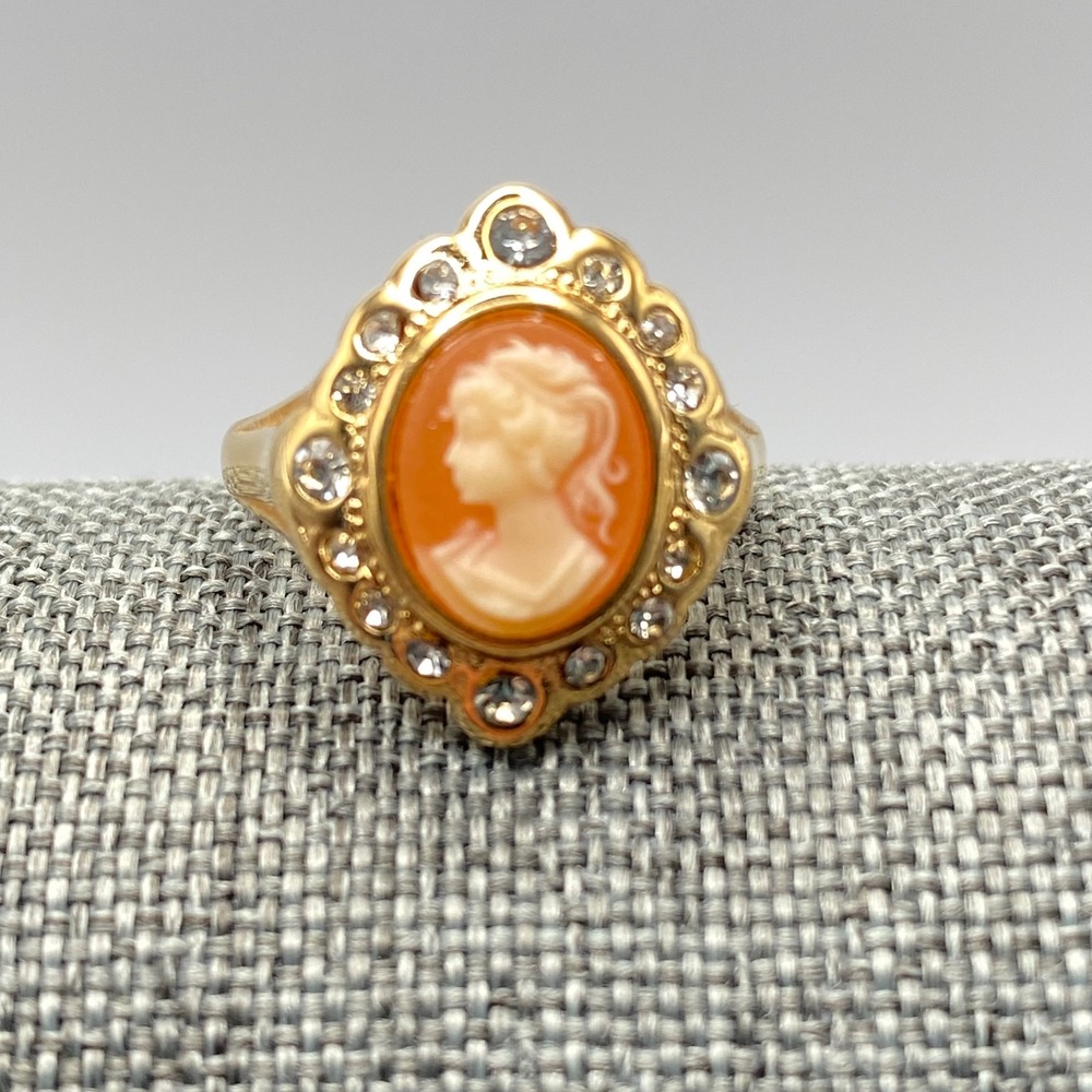 Vintage Cameo Ring Marked 18K GEA Electroplate Victorian Peach Rhinestone Size 7